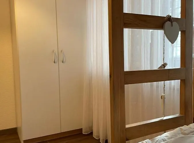 Everest Apartment